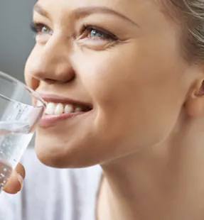 Does Sparkling Water Have an Impact on Teeth?